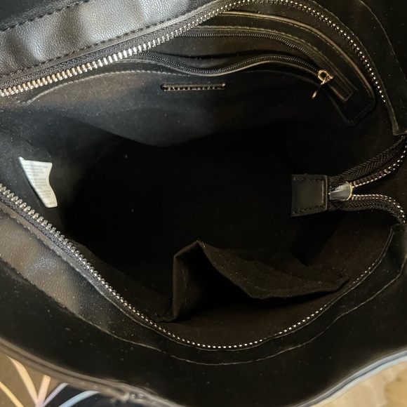 🖤🔥NWT- STEVE MADDEN STUNNING FAUX SUEDE AND LEATHER BCLARAA BUCKET BAG🔥🖤 - Picture 14 of 17